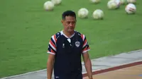 Manajer PSG Pati, Doni Setiabudi di sela-sela laga uji coba lawan PSIM Yogyakarta di Stadion Mandala Krida, Yogyakarta, Kamis (3/6/2021). Foto : Media PSG Pati