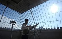 FOTO: Awal Puasa Ramadan Jatuh pada 1 Maret, Ini Momen Tim Hisab Kemenag Teropong Hilal dari Puncak Monas