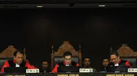 Ketua Mahkamah Konstitusi Hamdan Zoelva  memimpin jalannya persidangan pembacaan putusan sengketa Pilpres, Jakarta, Kamis (21/8/14). (Liputan6.com/Johan Tallo)