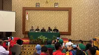 Calon presiden (capres) nomor urut 3 Ganjar Pranowo menghadiri rapat yang digelar bersama Tim Pemenangan Daerah (TPD) dan calon anggota legislatif (caleg) di Merauke, Papua Selatan. (Nanda Perdana).