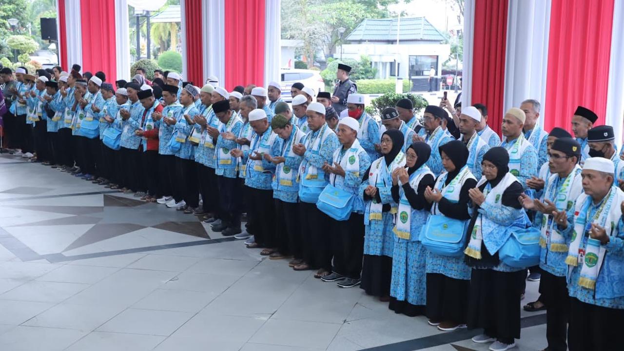 Pemprov Kaltim Tuntaskan Janji Gratispol, Marbot hingga Penjaga Rumah Ibadah Nikmati Perjalanan Religi