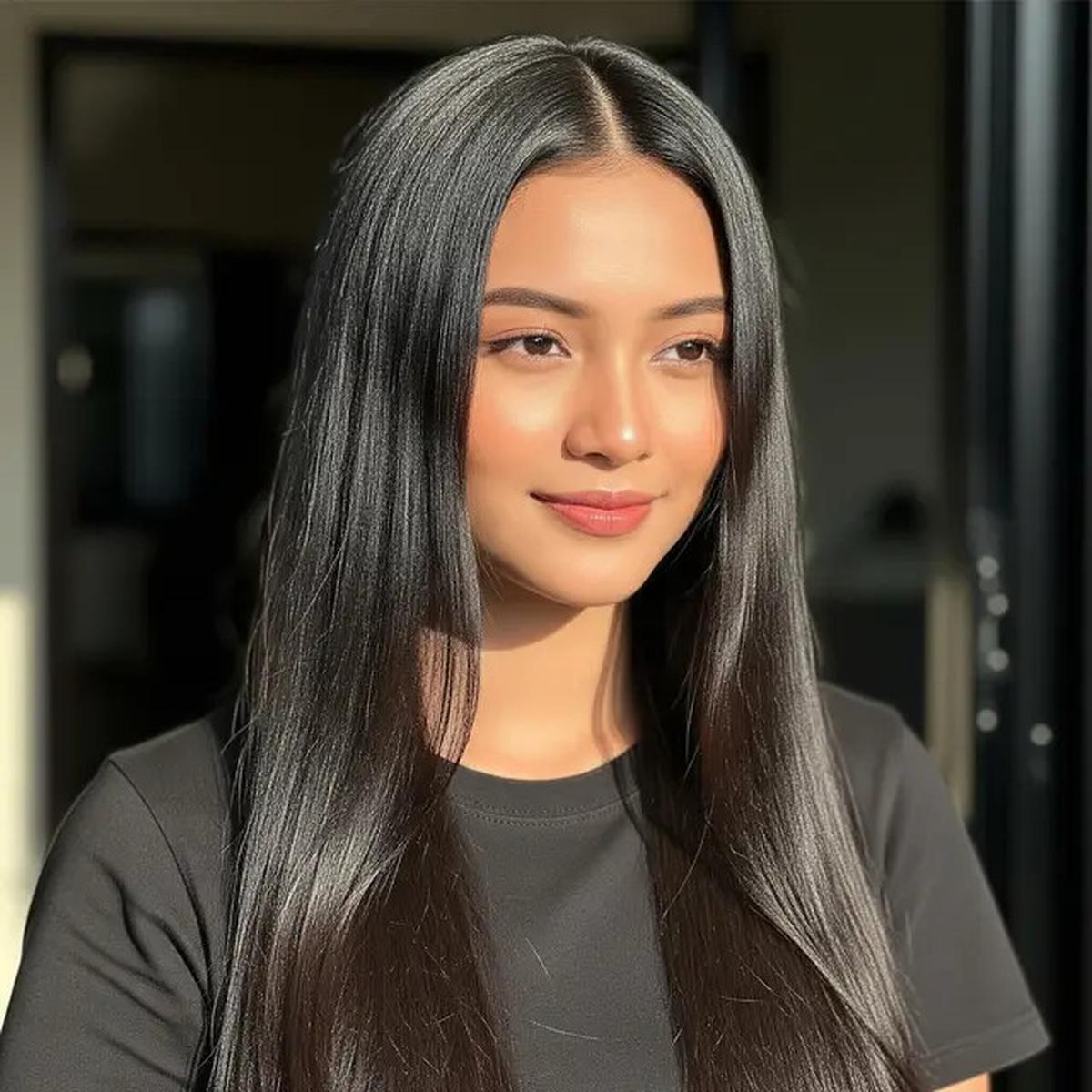 9 Model Rambut Panjang Lurus Belah Tengah Kekinian, Tampil Stylish Setiap Hari