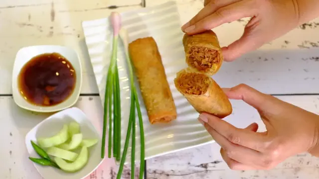 Diary Fimela: Pandemi Justru Tambah Outlet, Begini Cara UMKM Tahu Petis Yudhistira Adaptasi di Tengah Pandemi