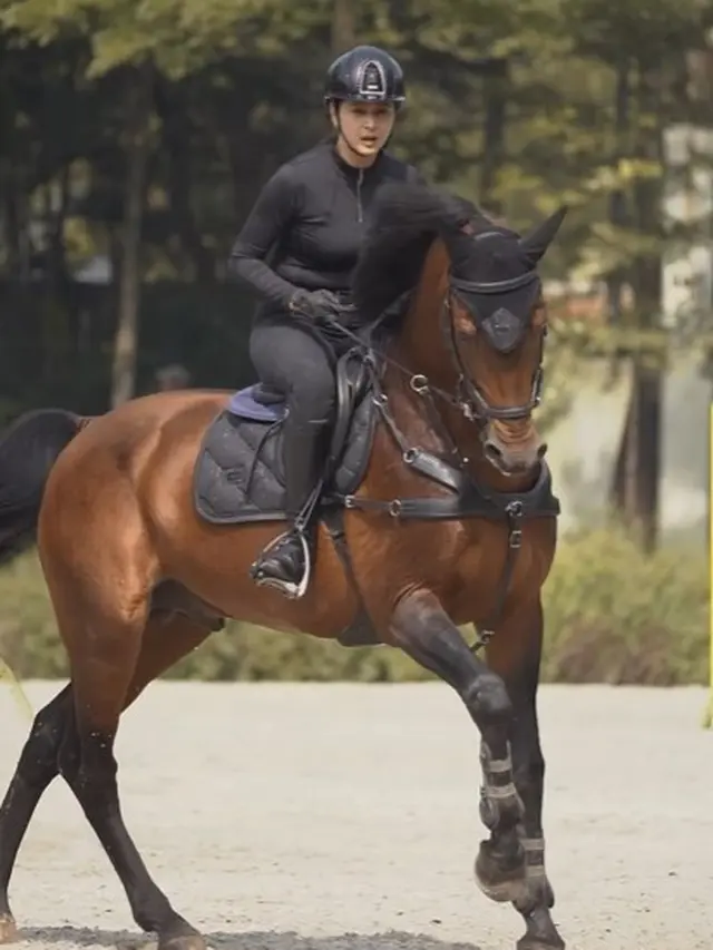 Nabila Syakieb berkuda (Instagram/nsyakieb85)