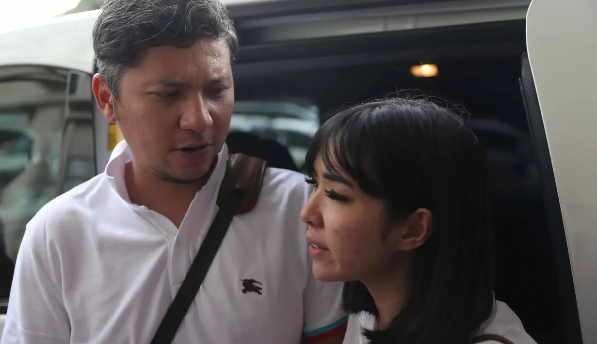 "Bikin orang kaget dan jantungan, jahat banget sih. Nggak lucu," tegas Gisel usai menjenguk Jupe. (Nurwahyunan/Bintang.com)