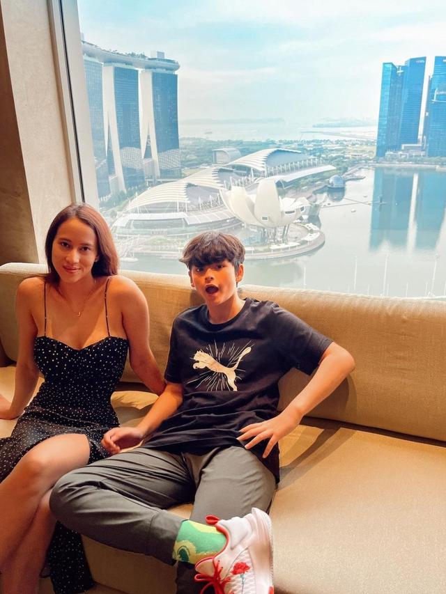 Mike Lewis dan Janisaa Pradja Kunjungi Kenzou