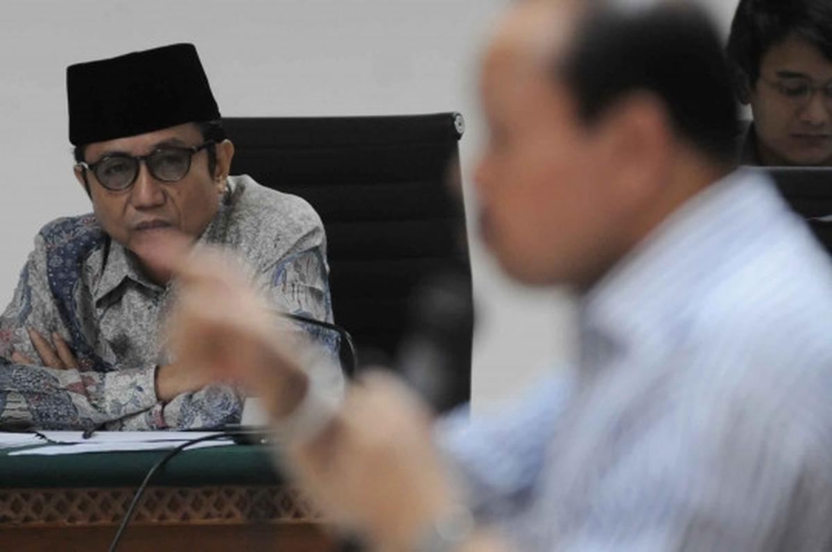 Ekspresi marah Sutan Bhatoegana saat bersaksi di sidang kasus ESDM