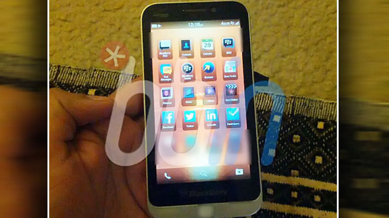 os-bb10-130922b.jpg