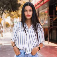 ilustrasi kepribadian perempuan/Photo by Angelo Pari on Unsplash