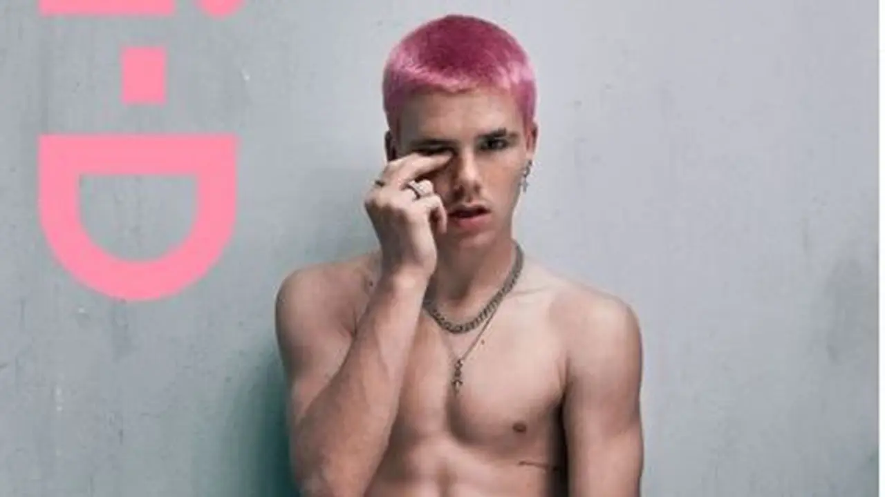 Cruz Beckham Tampil Hanya Bercelana Boxer di Sampul Majalah, Dinilai Tak Pantas untuk Usia 17 Tahun