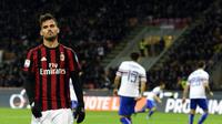 Penyerang AC Milan, Suso, mengaku tertarik untuk kembali bermain di Premier League bersama Liverpool pada masa depan. (AFP/Miguel Medina)
