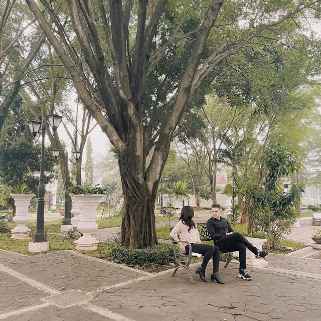 Selalu Aktif Berkarya, Ini 6 Potret Dea Annisa Bareng Pemain di Sinetron Terbaru