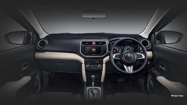 Interior Rush GR Sport.