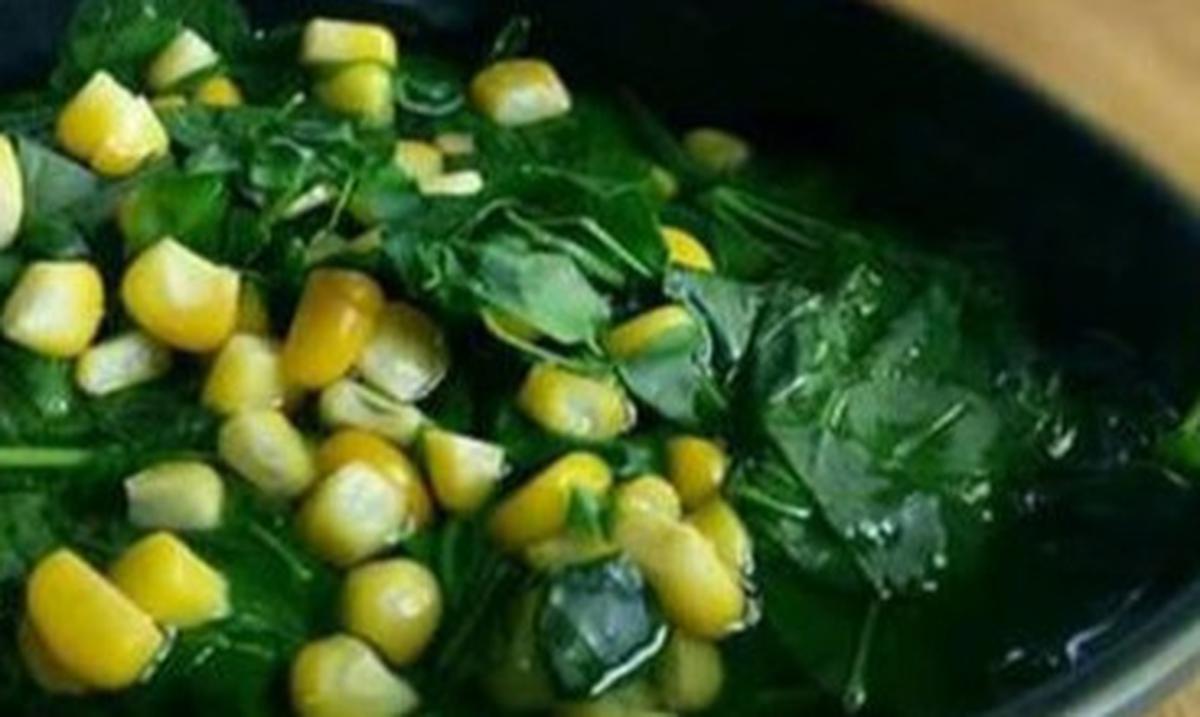 Resep Sayur Bening Daun Kelor, Segar Menyehatkan
