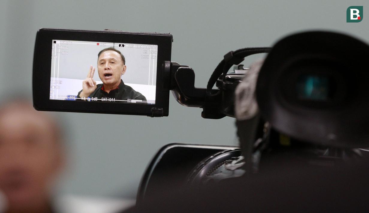 Menurut tokoh yang akrab disapa Iwan Bule ini, meski belum ada tanggal pasti kapan akan digelar, ia optimis lanjutan Kompetisi Liga 1 2022/2023 akan kembali digulirkan. (Bola.com/M Iqbal Ichsan)