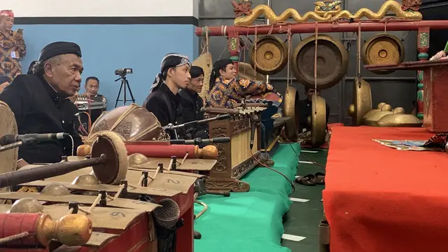 Pertunjukan kolaborasi rebana dan beduk (RnB) dengan wayang golek di Rupbasan Purbalingga, Jawa Tengah. (Foto: Liputan6.com/Kominfo Purbalingga)