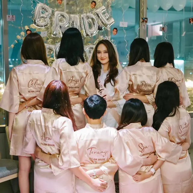 6 Potret Bridesmaids Salshabilla Adriani