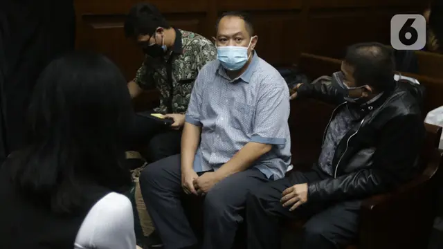 Tiga Petinggi PT Adonara Propertindo