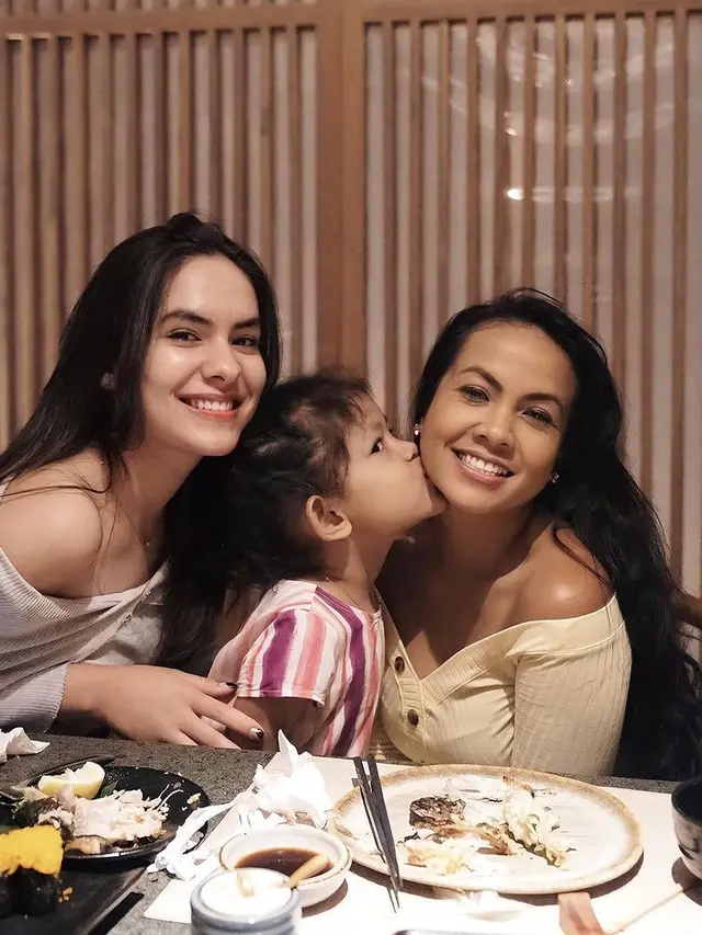 Steffi Zamora dan Baby Shak (Foto: Instagram/@steffizamoraaa)