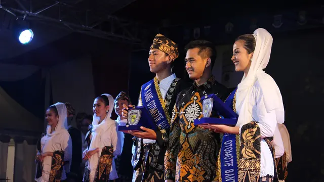 Pakaian Adat Banten