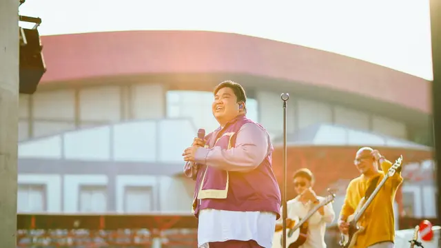Ear Sun tampil di panggung Java Jazz 2025 di Jakarta, 30 Mei 2025. (Foto: Dok. Koleksi Pribadi Ear Sun)