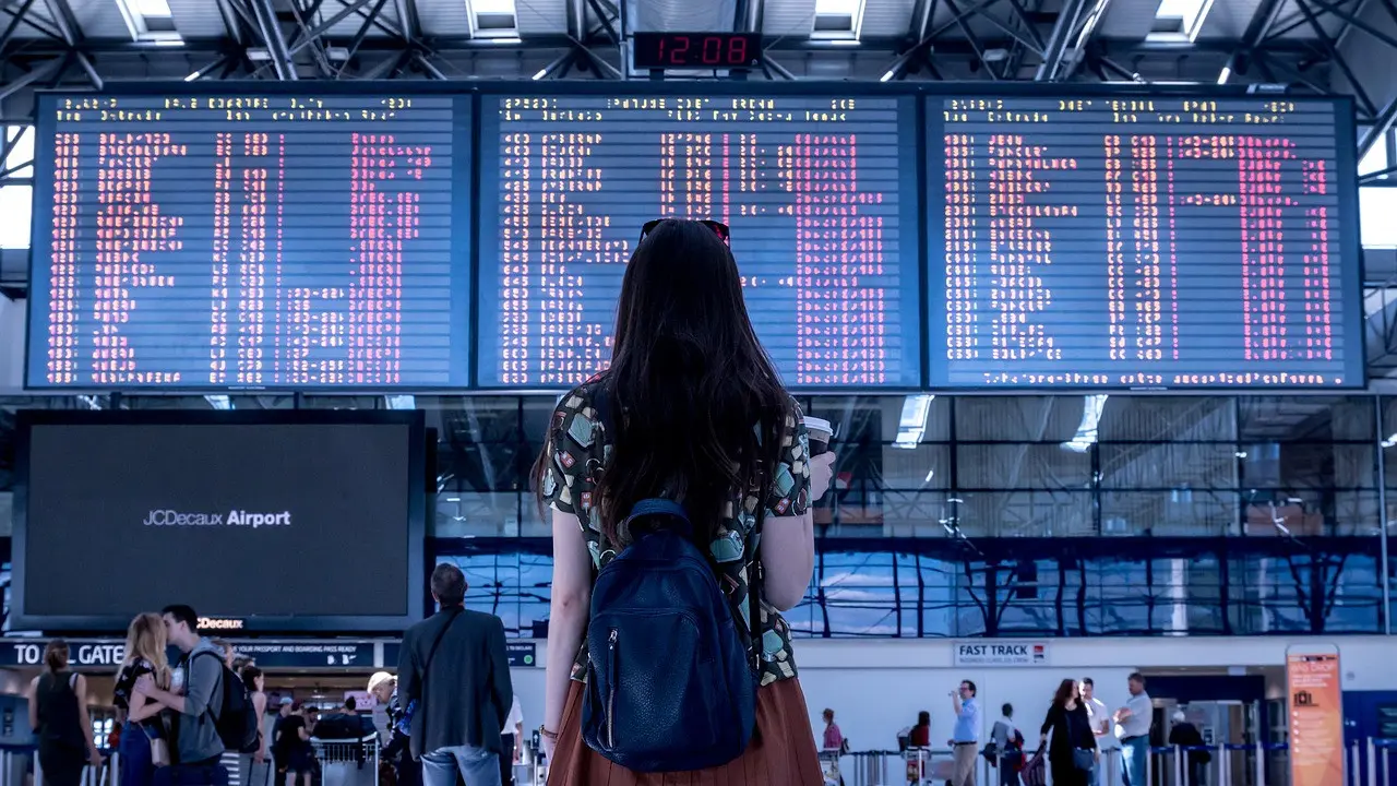 travelling women