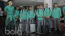 Sejumlah pemain Timnas Indonesia U-22 jelang keberangkatan ke Kamboja di Jakarta, Senin (05/06/2017). Timnas Indonesia U-22 akan menghadapi laga uji coba melawan Kamboja pada 8 Juni 2017. (Bola.com/M Iqbal Ichsan)