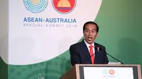 Presiden Joko Widodo berbicara di Forum CEO Lunch saat pertemuan ASEAN-Australia Special Summit 2018 di Sydney (17/3). Jokowi pidato di depan ratusan CEO, pelaku usaha kecil dan menengah di ASEAN-Australia Bussiness Forum.(Mark Metcalfe/Pool Photo via AP)