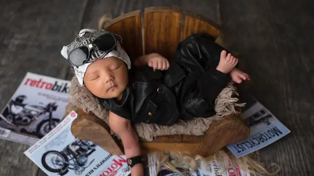 6 Potret Baby Born Shaquille Anak Cut Meyriska dengan Berbagai Tema, Menggemaskan