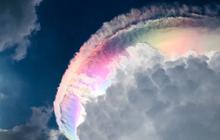 Langit Jonggol Mendadak Berwarna, Awan Mirip Pelangi Bikin Warga Takjub