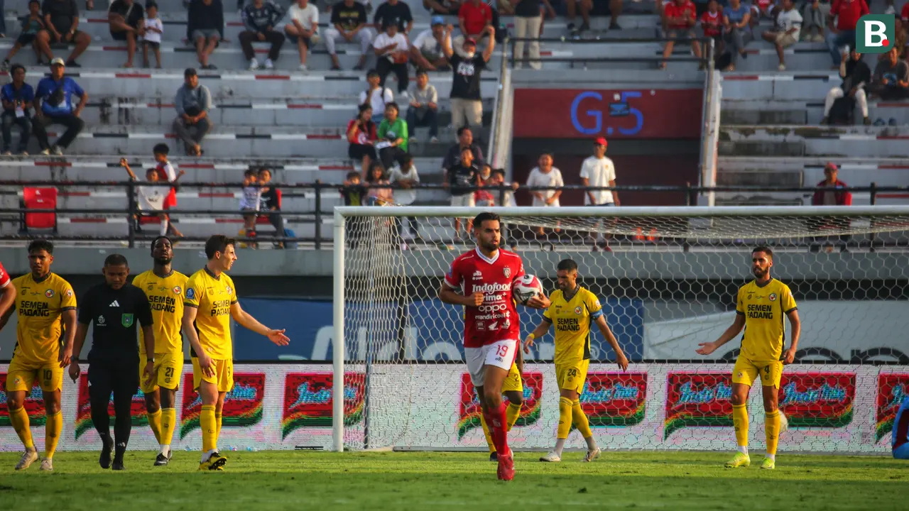 Bali United Vs Semen Padang