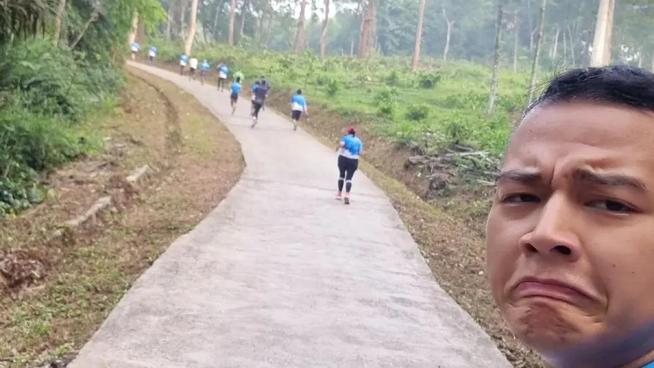 Namun siapa sangka, rute yang dilewatinya tidak melulu jalanan lurus. Banyak tanjakan yang harus dilalui oleh putra eks Kasau ini. <br>