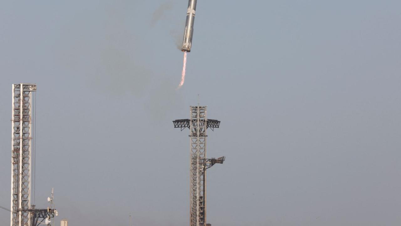 Roket Starship SpaceX Meledak dan Hancur Lebur di Luar Angkasa