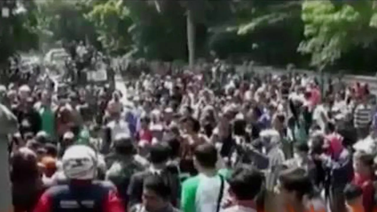 Demo Jalan Rusak