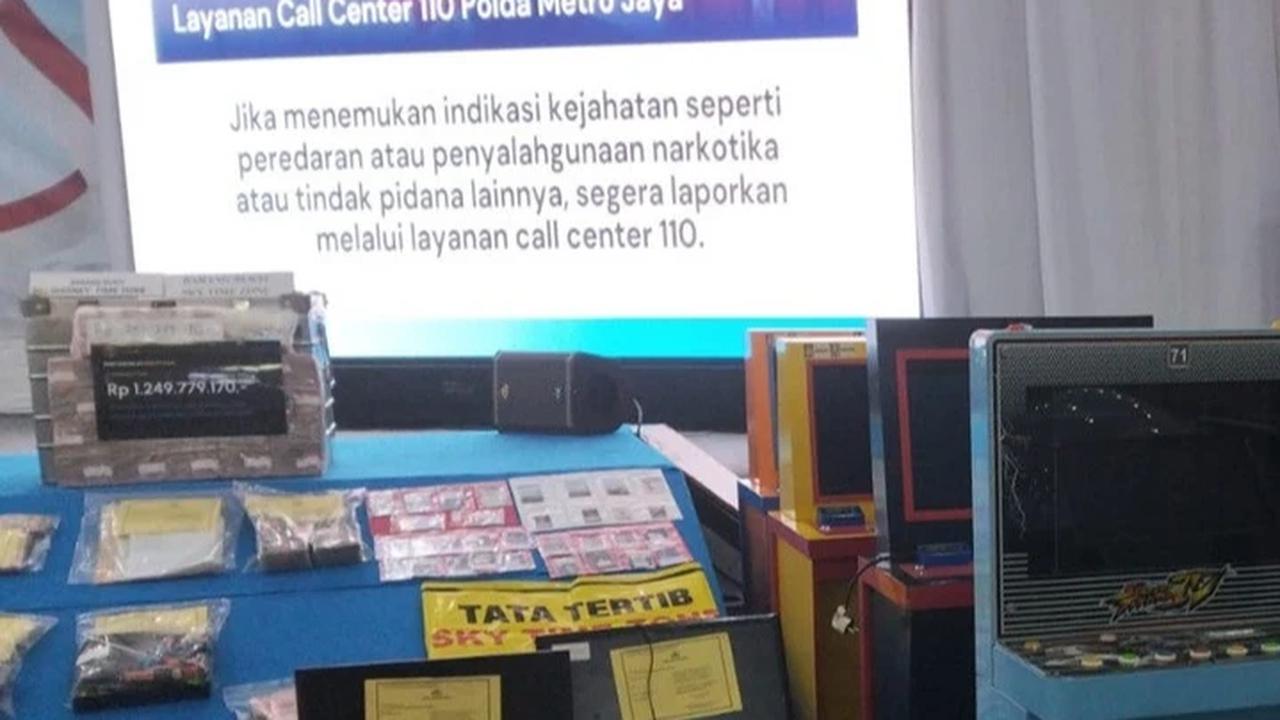 Mesin judi disita polisi di Jakut dan Jakbar