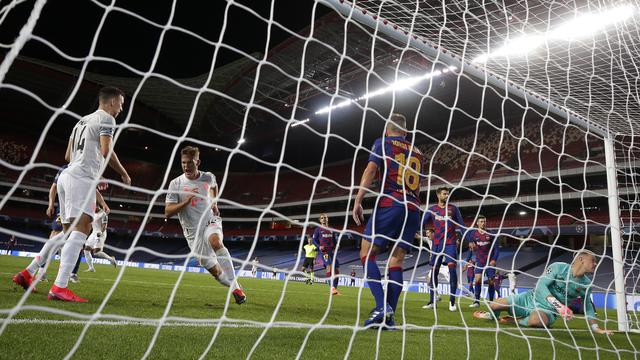 FOTO: Bayern Munchen Bantai Barcelona 8-2