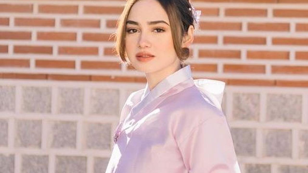 Liburan di Korea Selatan, ini Deretan Foto Cantik Syifa Hadju Pakai Hanbok Bak Bidadari