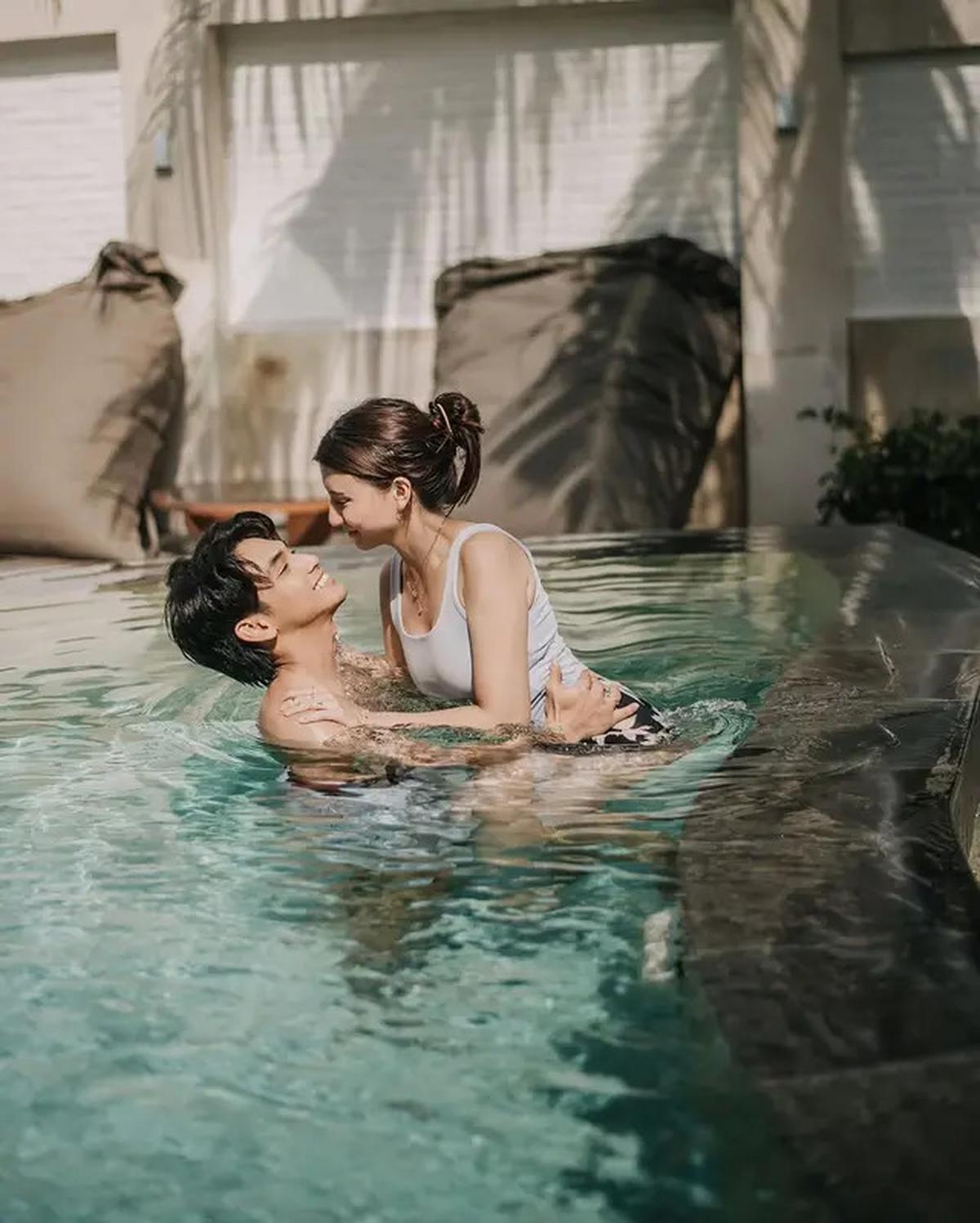 6 Potret Cassandra Lee dan Ryuken Lie Rayakan 6 Bulan Pernikahan di Gili Trawangan