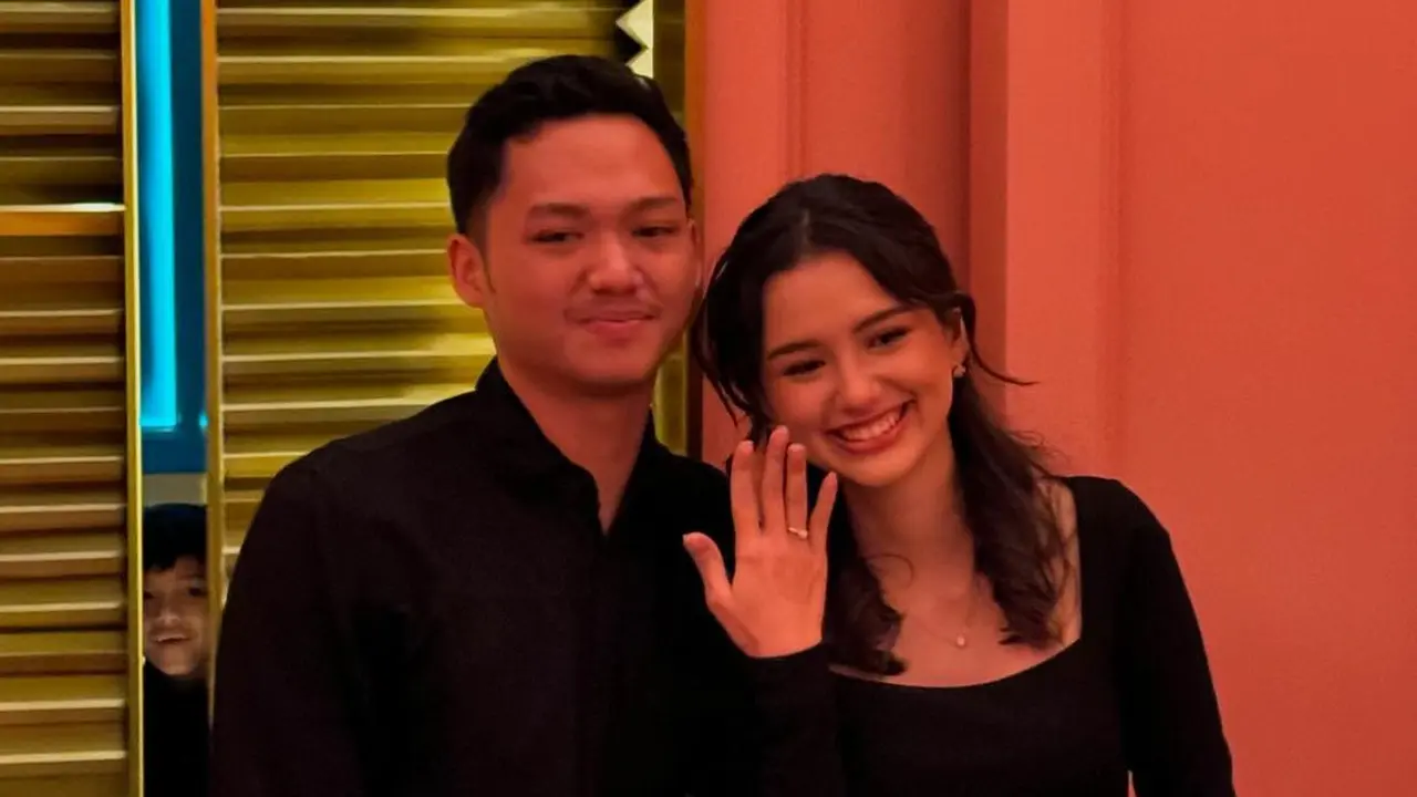 Azriel Hermansyah dan Sarah Menzel. (Foto: Dok. Instagram @attahalilintar)