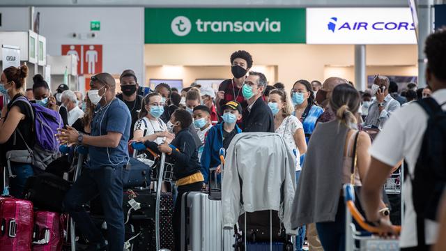 Tiga Bulan Ditutup, Bandara Orly Paris Kembali Dibuka