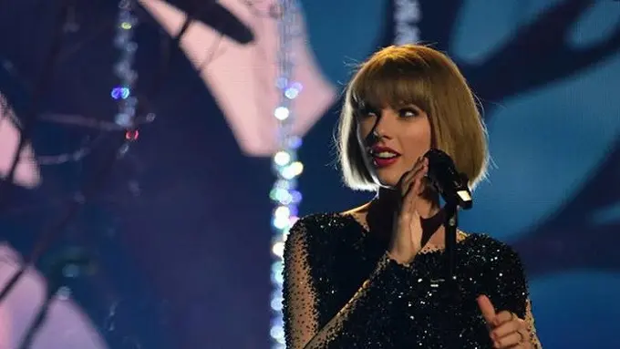 Transformasi Gaya Taylor Swift dari Manis Hingga Sensual
