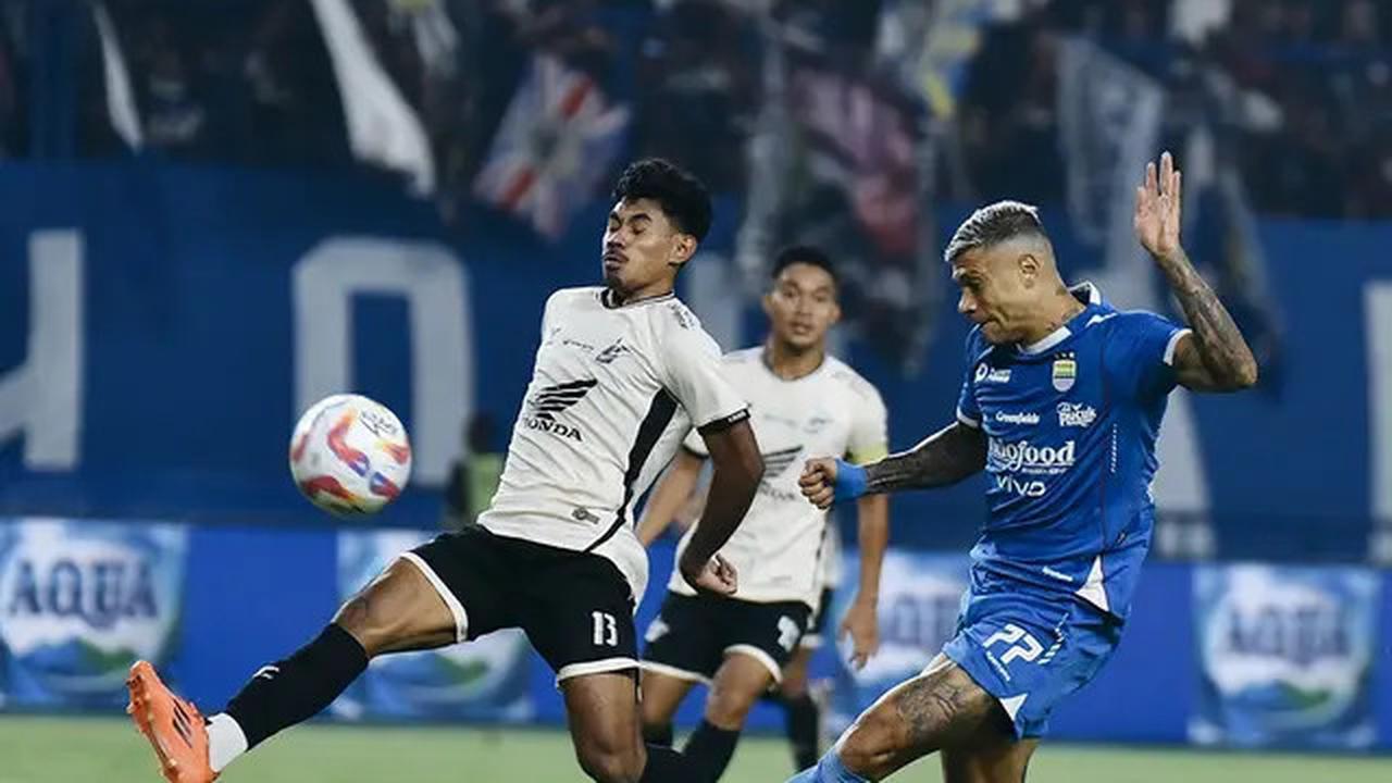 Adam Alis Pede Persib Raih Hasil Positif atas PSIS: Bermodalkan Kemenangan atas PSM