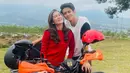 Sebelumnya, Nio dan Zoe pun sempat bermain FTV bareng. Pada saat ini keduanya menjalani syuting di Dieng dan banyak abadikan momen bersamaan saat jalani syuting. Tidak sedikit penggemar yang menyangka bisa jadi keduanya akan cinlok kalau terus beradu akting bareng. (Liputan6.com/IG/@antonioblancojr)