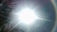 Fenomena halo matahari terpantau kamera. (Liputan6.com/Rino Abonita)
