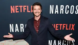 Aktor Pedro Pascal saat menghadiri premiere Narcos season 3. (Evan Agostini / Invision / AP)