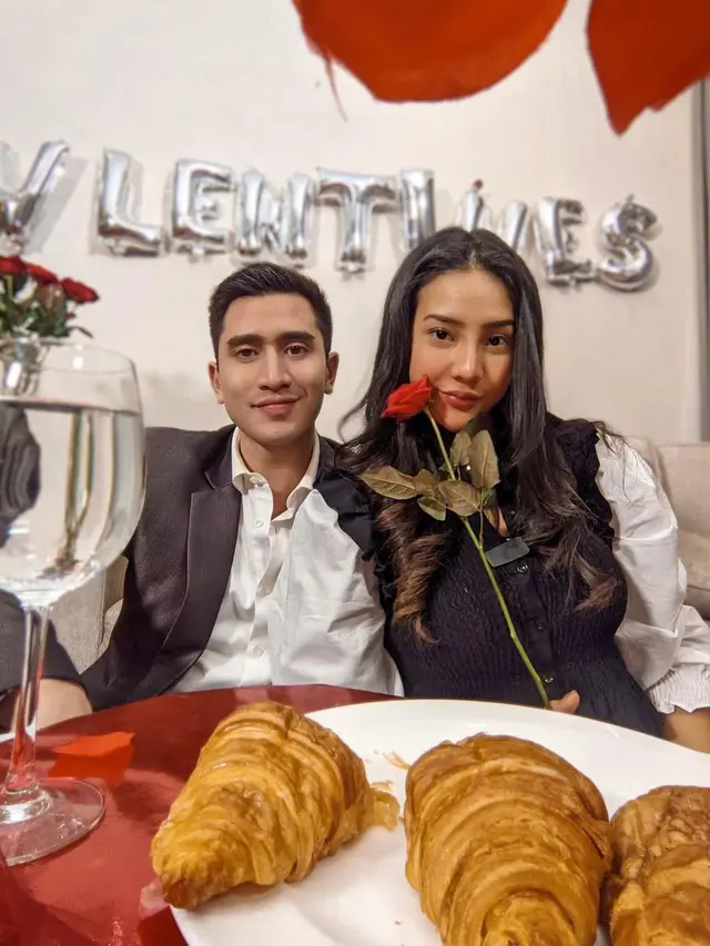 7 Potret Kebersamaan Verrell Bramasta dan Anya Geraldine Ini Bikin Heboh Netizen