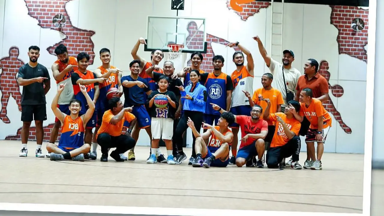 https://www.instagram.com/pelitajayabasketball/