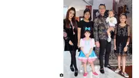 Bangganya Ussy Sulistiawaty - Andhika Pratama Hadiri Wisuda Anak