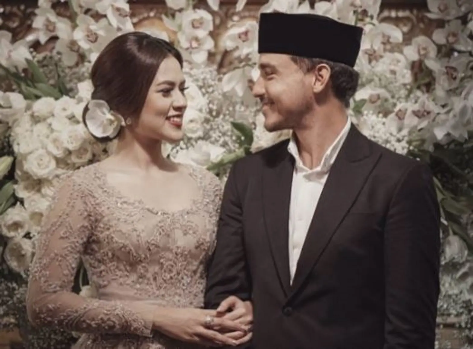 Hamish Daud dan Raisa (Instagram/@thebridestory)