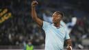 Pemain Lazio, Tijjani Noslin melakukan selebrasi setelah mencetak gol ke gawang Napoli pada babak laga 16 besar Coppa Italia 2024/2025 di Olympic Stadium, Roma, Italia, Jumat (06/12/2024) WIB. (AP Photo/Andrew Medichini)